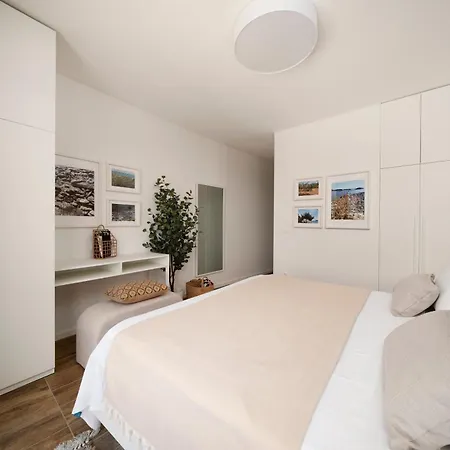 Villa D House Murter